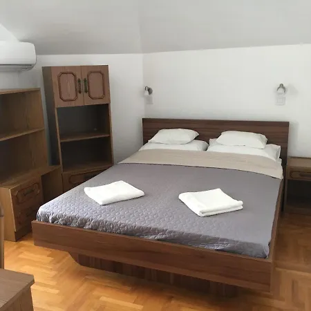 בית הארחה Center Apartmanhaz