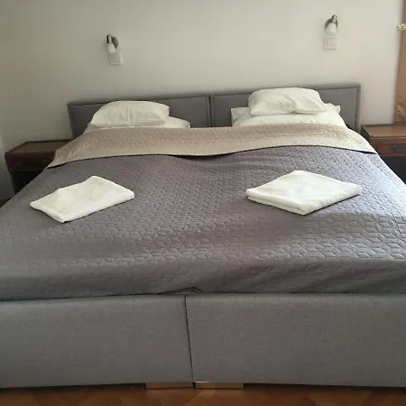 Center Apartmanhaz בית הארחה *