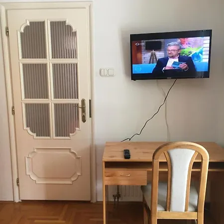 Center Apartmanhaz בית הארחה *