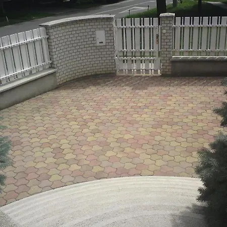Center Apartmanhaz בית הארחה *