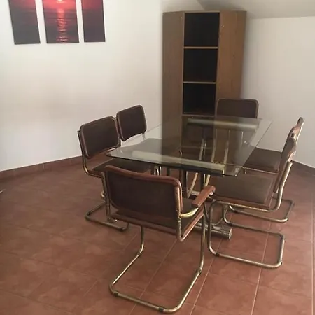 Center Apartmanhaz בית הארחה *