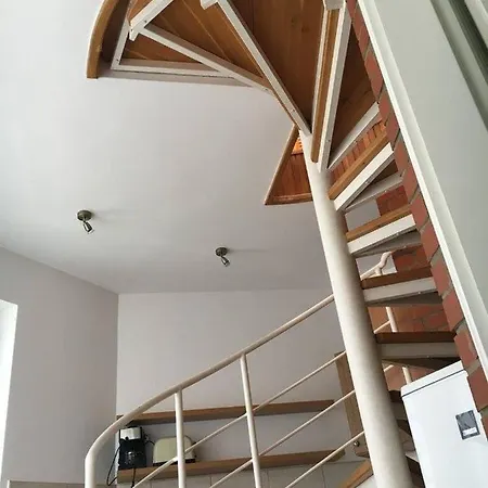 Center Apartmanhaz *