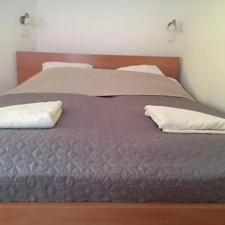 בית הארחה Center Apartmanhaz *